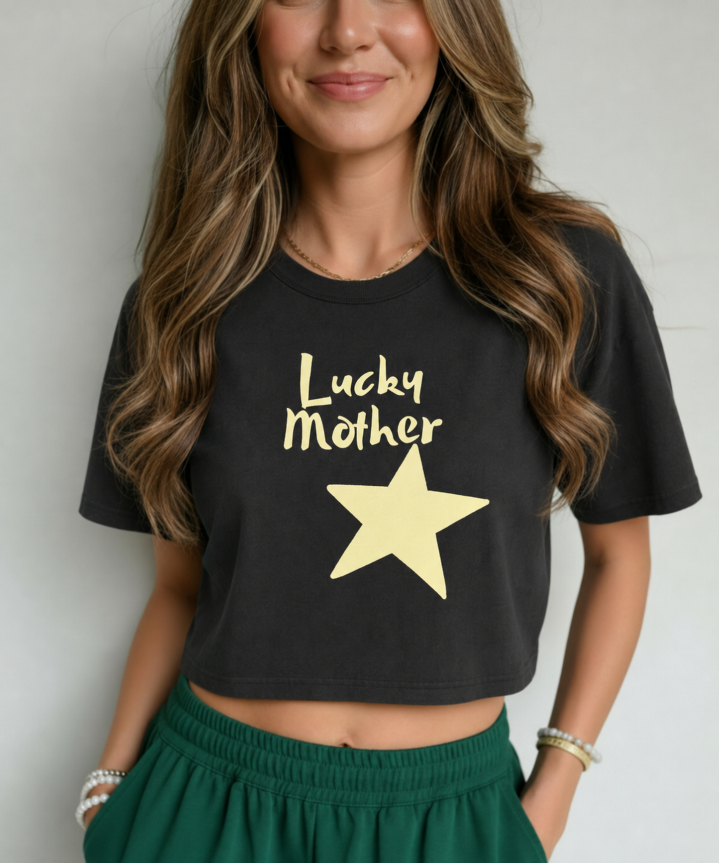 Lucky Mother Retro Star Cropped Tee